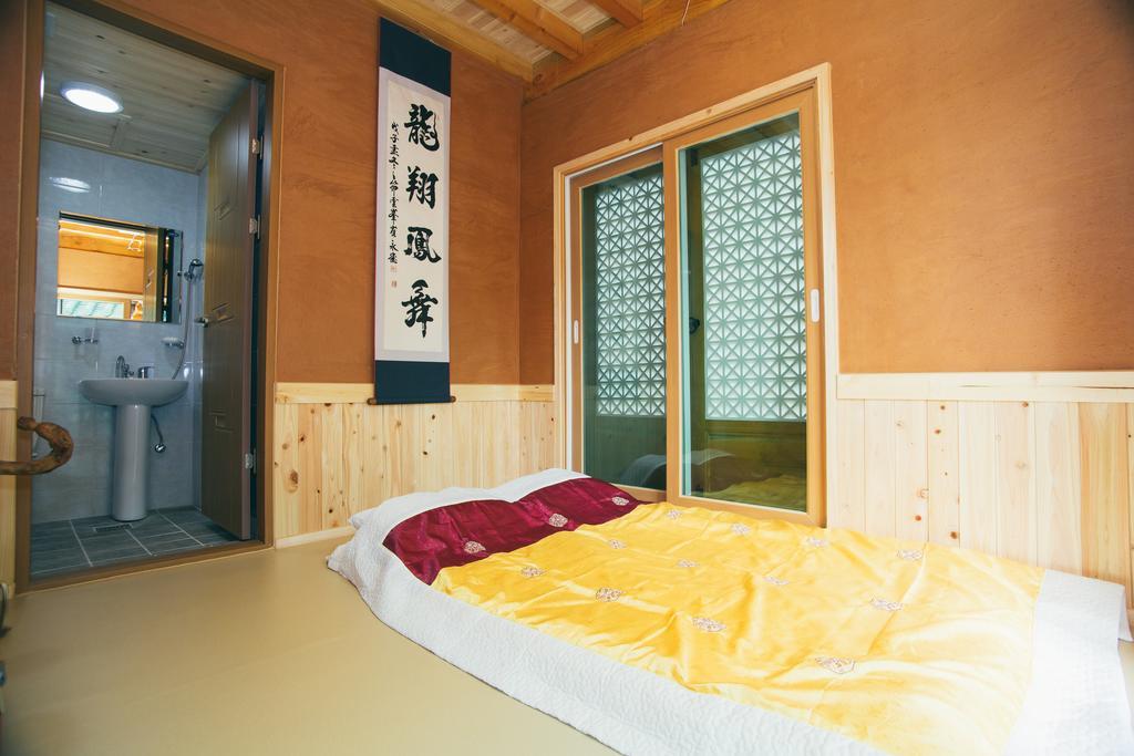 Laon Hanok Gguljam Jeonju Ngoại thất bức ảnh